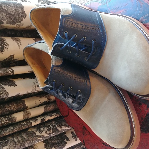 Cole Haan Navy and Tan Saddle Oxford